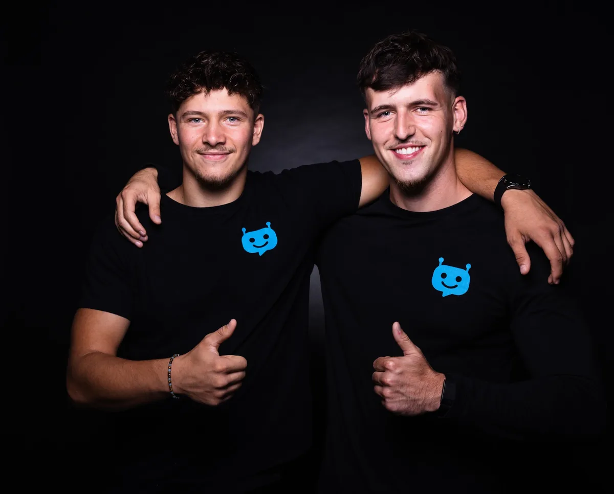 Lukas Britzelmeir und Vincent Mock, die Gründer von wowobot